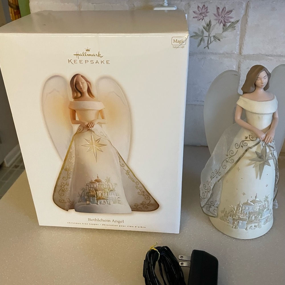 Tree topper hallmark Bethlehem angel #(2)